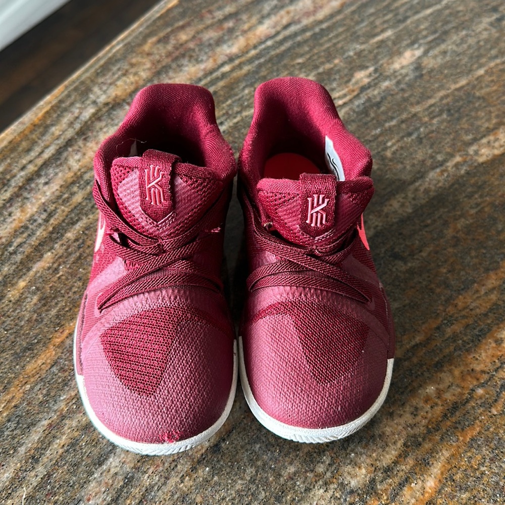 Kyrie Irving Nike toddler shoes size 10